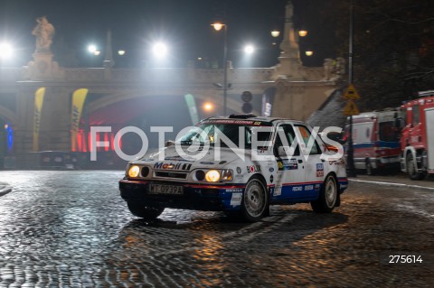  03.12.2022 WARSZAWA<br />
60 RAJD BARBORKA<br />
ODCINEK SPECJALNY KAROWA<br />
N/Z MARCIN GRZELEWSKI FORD SIERRA RS COSWORTH<br />
 