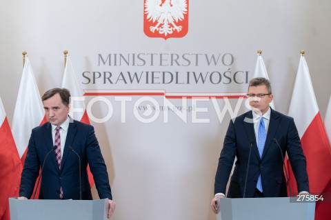  18.12.2022 WARSZAWA<br />
KONFERENCJA PRASOWA W MINISTERSTWIE SPRAWIEDLIWOSCI<br />
USTAWA ANTYLICHWIARSKA<br />
N/Z ZBIGNIEW ZIOBRO MARCIN WARCHOL<br />
FOT. MARCIN BANASZKIEWICZ/FOTONEWS  