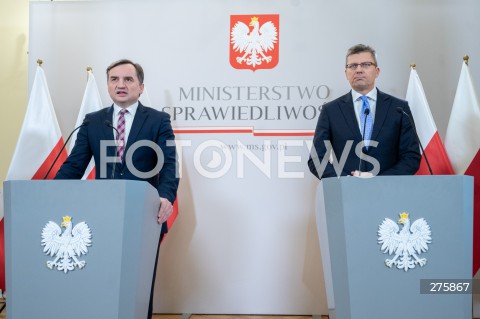  18.12.2022 WARSZAWA<br />
KONFERENCJA PRASOWA W MINISTERSTWIE SPRAWIEDLIWOSCI<br />
USTAWA ANTYLICHWIARSKA<br />
N/Z ZBIGNIEW ZIOBRO MARCIN WARCHOL<br />
FOT. MARCIN BANASZKIEWICZ/FOTONEWS  