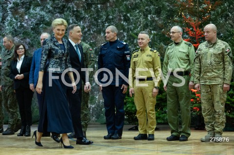  20.12.2022 RZESZOW <br />
MUNDUROWA WIGILIA Z PARA PREZYDENCKA W RZESZOWIE <br />
N/Z PREZYDENT RP ANDRZEJ DUDA Z MALZONKA AGATA KORNHAUSER - DUDA ANDRZEJ BARTKOWIAK ROMAN KUSTER TOMASZ PRAGA <br />
 