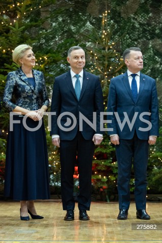  20.12.2022 RZESZOW <br />
MUNDUROWA WIGILIA Z PARA PREZYDENCKA W RZESZOWIE <br />
N/Z PREZYDENT RP ANDRZEJ DUDA Z MALZONKA AGATA KORNHAUSER - DUDA MARIUSZ BLASZCZAK <br />
 