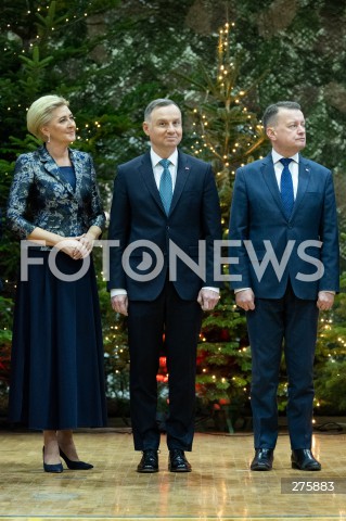  20.12.2022 RZESZOW <br />
MUNDUROWA WIGILIA Z PARA PREZYDENCKA W RZESZOWIE <br />
N/Z PREZYDENT RP ANDRZEJ DUDA Z MALZONKA AGATA KORNHAUSER - DUDA MARIUSZ BLASZCZAK <br />
 