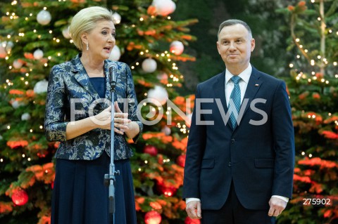  20.12.2022 RZESZOW <br />
MUNDUROWA WIGILIA Z PARA PREZYDENCKA W RZESZOWIE <br />
N/Z PREZYDENT RP ANDRZEJ DUDA Z MALZONKA AGATA KORNHAUSER - DUDA <br />
 