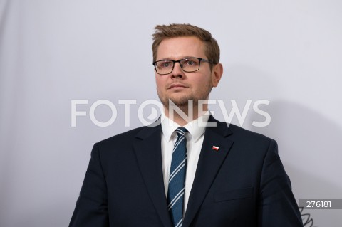  31.01.2023 WARSZAWA<br />
KONFERENCJA PRASOWA MINISTRA SPRAWIEDLIWOSCI ZBIGNIEWA ZIOBRY<br />
OSZCZEDNE I NOWOCZESNE ROZWIAZANIA DLA WIEZIENNICTWA. SYSTEM DOZORU ELEKTRONICZNEGO<br />
N/Z MICHAL WOS<br />
FOT. MARCIN BANASZKIEWICZ/FOTONEWS  