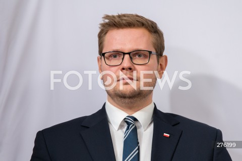  31.01.2023 WARSZAWA<br />
KONFERENCJA PRASOWA MINISTRA SPRAWIEDLIWOSCI ZBIGNIEWA ZIOBRY<br />
OSZCZEDNE I NOWOCZESNE ROZWIAZANIA DLA WIEZIENNICTWA. SYSTEM DOZORU ELEKTRONICZNEGO<br />
N/Z MICHAL WOS<br />
FOT. MARCIN BANASZKIEWICZ/FOTONEWS  