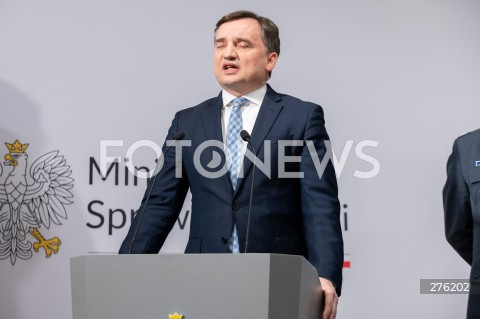  31.01.2023 WARSZAWA<br />
KONFERENCJA PRASOWA MINISTRA SPRAWIEDLIWOSCI ZBIGNIEWA ZIOBRY<br />
OSZCZEDNE I NOWOCZESNE ROZWIAZANIA DLA WIEZIENNICTWA. SYSTEM DOZORU ELEKTRONICZNEGO<br />
N/Z ZBIGNIEW ZIOBRO<br />
FOT. MARCIN BANASZKIEWICZ/FOTONEWS  