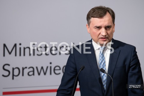  31.01.2023 WARSZAWA<br />
KONFERENCJA PRASOWA MINISTRA SPRAWIEDLIWOSCI ZBIGNIEWA ZIOBRY<br />
OSZCZEDNE I NOWOCZESNE ROZWIAZANIA DLA WIEZIENNICTWA. SYSTEM DOZORU ELEKTRONICZNEGO<br />
N/Z ZBIGNIEW ZIOBRO<br />
FOT. MARCIN BANASZKIEWICZ/FOTONEWS  