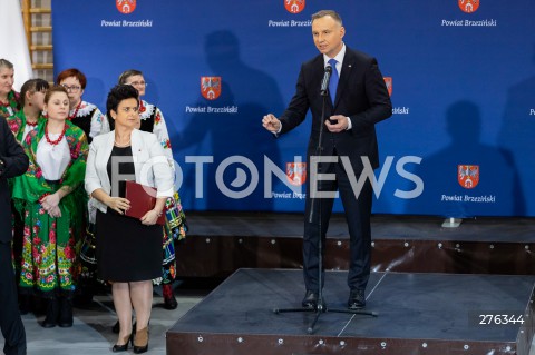  10.02.2023 BRZEZINY <br />
WIZYTA PREZYDENTA ANDRZEJA DUDY W BRZEZINACH<br />
N/Z PREZYDENT ANDRZEJ DUDA RENATA KOBIERA<br />
 