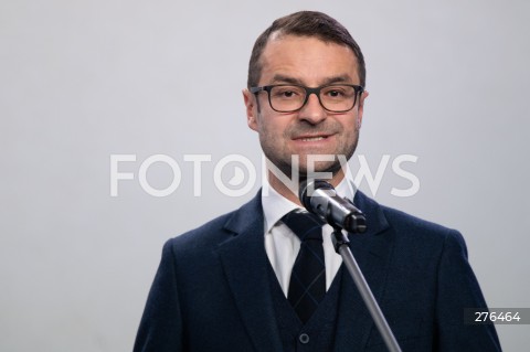  17.02.2023 WARSZAWA<br />
KONFERENCJA PRASOWA PRAWA I SPRAWIEDLIWOSCI<br />
12 PYTAN DO DONALDA TUSKA<br />
N/Z TOMASZ POREBA<br />
FOT. MARCIN BANASZKIEWICZ/FOTONEWS  