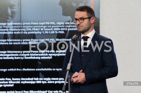  17.02.2023 WARSZAWA<br />
KONFERENCJA PRASOWA PRAWA I SPRAWIEDLIWOSCI<br />
12 PYTAN DO DONALDA TUSKA<br />
N/Z TOMASZ POREBA<br />
FOT. MARCIN BANASZKIEWICZ/FOTONEWS  