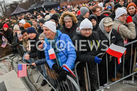  21.02.2023 WARSZAWA ( Warsaw - Poland ) <br />
<br />
WIZYTA PREZYDENTA USA JOE BIDENA W WARSZAWIE<br />
PRZEMOWIENIE W OGRODACH ZAMKU KROLEWSKIEGO W WARSZAWIE<br />
<br />
U.S. President Joe Biden's visit to Warsaw, Poland<br />
President Biden to Speak at the Gardens of the Royal Castle in Warsaw, Poland<br />
<br />
N/Z MIESZKANCY WARSZAWY W OCZEKIWANIU NA PRZEMOWIENIE PREZYDENTA USA <br />
<br />
 