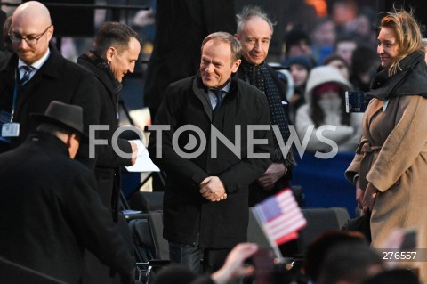  21.02.2023 WARSZAWA ( Warsaw - Poland ) <br />
<br />
WIZYTA PREZYDENTA USA JOE BIDENA W WARSZAWIE<br />
PRZEMOWIENIE W OGRODACH ZAMKU KROLEWSKIEGO W WARSZAWIE<br />
<br />
U.S. President Joe Biden's visit to Warsaw, Poland<br />
President Biden to Speak at the Gardens of the Royal Castle in Warsaw, Poland<br />
<br />
N/Z DONALD TUSK RADOSLAW SIKORSKI WLADYSLAW TEOFIL BARTOSZEWSKI <br />
<br />
 