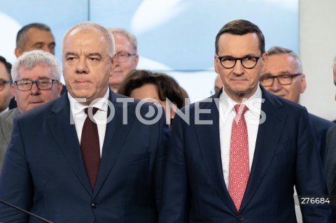  10.03.2023 WARSZAWA<br />
KONFERENCJA PRASOWA PREZESA PIS WRAZ Z POSLAMI ZAPOWIADAJACA SPOTKANIA Z WYBORCAMI W CALEJ POLSCE<br />
N/Z JACEK SASIN MATEUSZ MORAWIECKI<br />
FOT. MARCIN BANASZKIEWICZ/FOTONEWS  