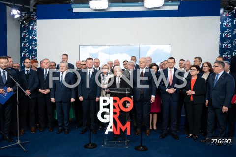  10.03.2023 WARSZAWA<br />
KONFERENCJA PRASOWA PREZESA PIS WRAZ Z POSLAMI ZAPOWIADAJACA SPOTKANIA Z WYBORCAMI W CALEJ POLSCE<br />
N/Z JAROSLAW KACZYNSKI POSLOWIE PIS<br />
FOT. MARCIN BANASZKIEWICZ/FOTONEWS  