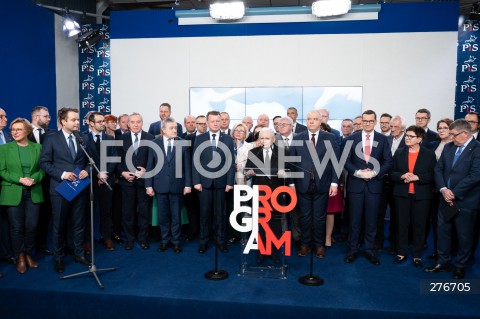  10.03.2023 WARSZAWA<br />
KONFERENCJA PRASOWA PREZESA PIS WRAZ Z POSLAMI ZAPOWIADAJACA SPOTKANIA Z WYBORCAMI W CALEJ POLSCE<br />
N/Z JAROSLAW KACZYNSKI POSLOWIE PIS<br />
FOT. MARCIN BANASZKIEWICZ/FOTONEWS  