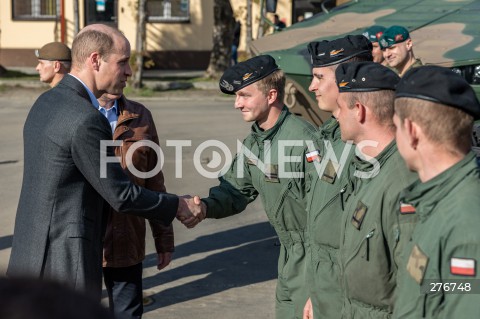  22.03.2023 RZESZOW <br />
KSIAZE WILLIAM ORAZ MINISTER OBRONY NARODOWEJ MARIUSZ BLASZCZAK PODCZAS SPOTKANIA Z POLSKIMI I BRYTYJSKIMI ZOLNIERZAMI W 3 PODKARPACKIEJ BRYGADZIE OBRONY TERYTORIALNEJ W RZESZOWIE<br />
<br />
Prince William, the heir-to-the-British throne, visited the 3rd Brigade Territorial Defense Force base in Rzeszow in southeast Poland, just 100 kilometers from the border with Ukraine.<br />
<br />
N/Z KSIAZE WILLIAM <br />
<br />
 