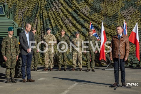  22.03.2023 RZESZOW <br />
KSIAZE WILLIAM ORAZ MINISTER OBRONY NARODOWEJ MARIUSZ BLASZCZAK PODCZAS SPOTKANIA Z POLSKIMI I BRYTYJSKIMI ZOLNIERZAMI W 3 PODKARPACKIEJ BRYGADZIE OBRONY TERYTORIALNEJ W RZESZOWIE<br />
<br />
Prince William, the heir-to-the-British throne, visited the 3rd Brigade Territorial Defense Force base in Rzeszow in southeast Poland, just 100 kilometers from the border with Ukraine.<br />
<br />
N/Z KSIAZE WILLIAM MARIUSZ BLASZCZAK <br />
<br />
 