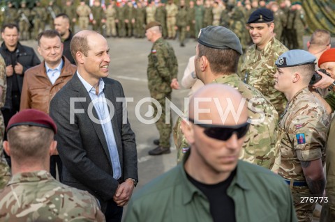  22.03.2023 RZESZOW <br />
KSIAZE WILLIAM ORAZ MINISTER OBRONY NARODOWEJ MARIUSZ BLASZCZAK PODCZAS SPOTKANIA Z POLSKIMI I BRYTYJSKIMI ZOLNIERZAMI W 3 PODKARPACKIEJ BRYGADZIE OBRONY TERYTORIALNEJ W RZESZOWIE<br />
<br />
Prince William, the heir-to-the-British throne, visited the 3rd Brigade Territorial Defense Force base in Rzeszow in southeast Poland, just 100 kilometers from the border with Ukraine.<br />
<br />
N/Z KSIAZE WILLIAM MARIUSZ BLASZCZAK <br />
<br />
 