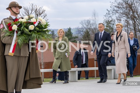  24.03.2023 MARKOWA <br />
NARODOWY DZIEN PAMIECI POLAKOW RATUJACYCH ZYDOW POD OKUPACJA NIEMIECKA Z UDZIALEM PARY PREZYDENCKIEJ W MUZEUM RODZINY ULMOW W MARKOWEJ KOLO RZESZOWA <br />
N/Z PREZYDENT RP ANDRZEJ DUDA AGATA KORNHAUSER DUDA <br />
 