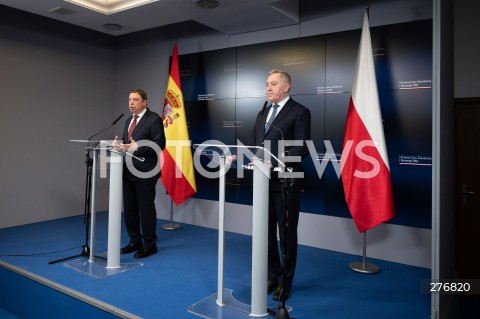  29.03.2023 WARSZAWA<br />
KONFERENCJA PRASOWA MINISTRA ROLNICTWA I ROZWOJU WSI<br />
N/Z LUIS PLANAS HENRYK KOWALCZYK<br />
FOT. MARCIN BANASZKIEWICZ/FOTONEWS  