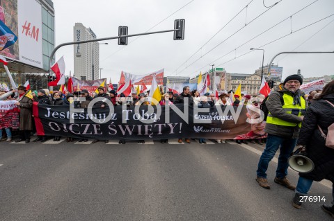  02.04.2023 WARSZAWA<br />
NARODOWY MARSZ PAPIESKI<br />
N/Z UCZESTNICY MARSZU<br />
FOT. MARCIN BANASZKIEWICZ/FOTONEWS  