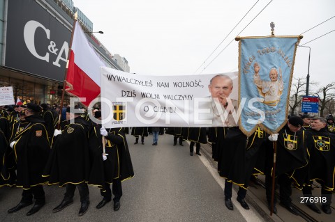  02.04.2023 WARSZAWA<br />
NARODOWY MARSZ PAPIESKI<br />
N/Z UCZESTNICY MARSZU<br />
FOT. MARCIN BANASZKIEWICZ/FOTONEWS  