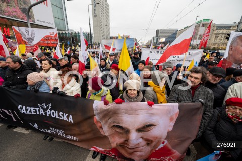  02.04.2023 WARSZAWA<br />
NARODOWY MARSZ PAPIESKI<br />
N/Z UCZESTNICY MARSZU<br />
FOT. MARCIN BANASZKIEWICZ/FOTONEWS  