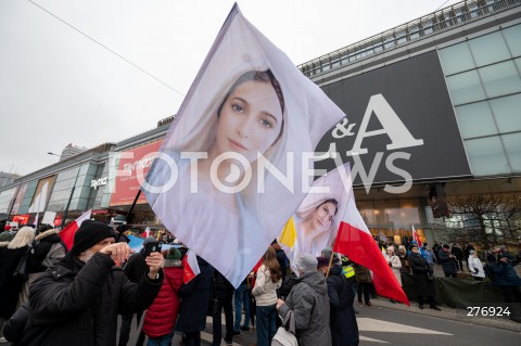  02.04.2023 WARSZAWA<br />
NARODOWY MARSZ PAPIESKI<br />
N/Z UCZESTNICY MARSZU<br />
FOT. MARCIN BANASZKIEWICZ/FOTONEWS  