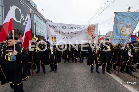  02.04.2023 WARSZAWA<br />
NARODOWY MARSZ PAPIESKI<br />
N/Z ZAKON RYCERZY SW JANA PAWLA II<br />
FOT. MARCIN BANASZKIEWICZ/FOTONEWS  