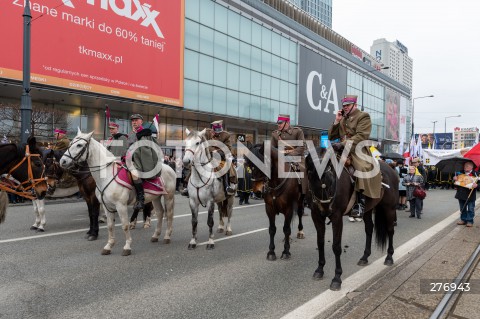  02.04.2023 WARSZAWA<br />
NARODOWY MARSZ PAPIESKI<br />
N/Z UCZESTNICY MARSZU<br />
FOT. MARCIN BANASZKIEWICZ/FOTONEWS  