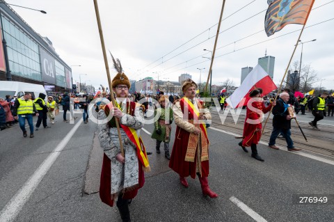  02.04.2023 WARSZAWA<br />
NARODOWY MARSZ PAPIESKI<br />
N/Z UCZESTNICY MARSZU<br />
FOT. MARCIN BANASZKIEWICZ/FOTONEWS  