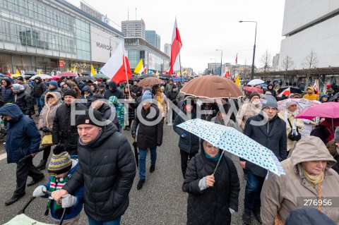  02.04.2023 WARSZAWA<br />
NARODOWY MARSZ PAPIESKI<br />
N/Z UCZESTNICY MARSZU<br />
FOT. MARCIN BANASZKIEWICZ/FOTONEWS  