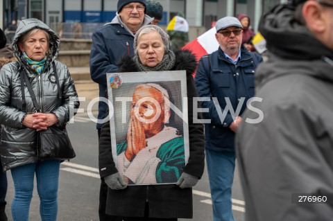  02.04.2023 WARSZAWA<br />
NARODOWY MARSZ PAPIESKI<br />
N/Z UCZESTNICY MARSZU<br />
FOT. MARCIN BANASZKIEWICZ/FOTONEWS  