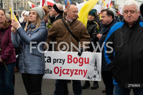  02.04.2023 WARSZAWA<br />
NARODOWY MARSZ PAPIESKI<br />
N/Z UCZESTNICY MARSZU<br />
FOT. MARCIN BANASZKIEWICZ/FOTONEWS  