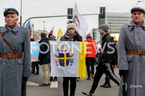  02.04.2023 WARSZAWA<br />
NARODOWY MARSZ PAPIESKI<br />
N/Z UCZESTNICY MARSZU<br />
FOT. MARCIN BANASZKIEWICZ/FOTONEWS  