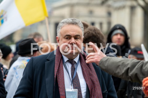  02.04.2023 WARSZAWA<br />
NARODOWY MARSZ PAPIESKI<br />
N/Z TOMASZ SAKIEWICZ<br />
FOT. MARCIN BANASZKIEWICZ/FOTONEWS  