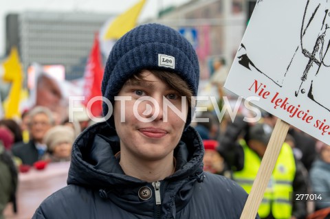  02.04.2023 WARSZAWA<br />
NARODOWY MARSZ PAPIESKI<br />
N/Z OSKAR SZAFAROWICZ<br />
FOT. MARCIN BANASZKIEWICZ/FOTONEWS  