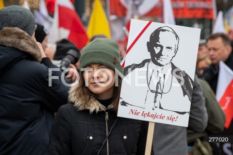  02.04.2023 WARSZAWA<br />
NARODOWY MARSZ PAPIESKI<br />
N/Z UCZESTNICY MARSZU<br />
FOT. MARCIN BANASZKIEWICZ/FOTONEWS  