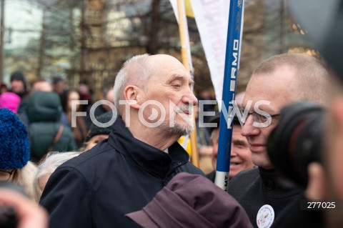  02.04.2023 WARSZAWA<br />
NARODOWY MARSZ PAPIESKI<br />
N/Z ANTONI MACIEREWICZ<br />
FOT. MARCIN BANASZKIEWICZ/FOTONEWS  