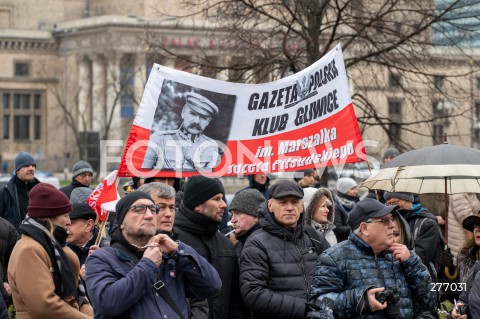  02.04.2023 WARSZAWA<br />
NARODOWY MARSZ PAPIESKI<br />
N/Z UCZESTNICY MARSZU<br />
FOT. MARCIN BANASZKIEWICZ/FOTONEWS  