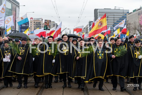  02.04.2023 WARSZAWA<br />
NARODOWY MARSZ PAPIESKI<br />
N/Z ZAKON RYCERZY SW JANA PAWLA II<br />
FOT. MARCIN BANASZKIEWICZ/FOTONEWS  