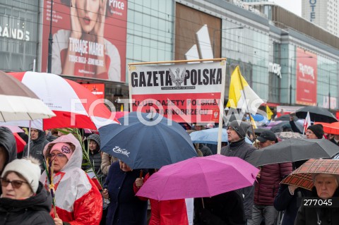  02.04.2023 WARSZAWA<br />
NARODOWY MARSZ PAPIESKI<br />
N/Z UCZESTNICY MARSZU<br />
FOT. MARCIN BANASZKIEWICZ/FOTONEWS  