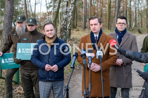 Konferencja prasowa w obronie polskich lasów w Warszawie
