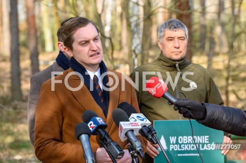  04.04.2023 WARSZAWA<br />
KONFERENCJA PRASOWA Z UDZIALEM SEBASTIANA KALETY W OBRONIE POLSKICH LASOW<br />
N/Z SEBASTIAN KALETA<br />
 