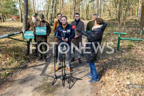  04.04.2023 WARSZAWA<br />
KONFERENCJA PRASOWA Z UDZIALEM SEBASTIANA KALETY W OBRONIE POLSKICH LASOW<br />
N/Z MICHAL GZOWSKI SEBASTIAN KALETA DAMIAN KOWALCZYK<br />
 