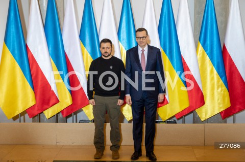  05.04.2023 WARSZAWA<br />
WIZYTA PREZYDENTA UKRAINY WOLODYMYRA ZELENSKIEGO W WARSZAWIE<br />
<br />
UKRAINIAN PRESIDENT WOLODYMYR ZELENSKY VISITS POLAND<br />
<br />
N/Z WOLODYMYR ZELENSKI MATEUSZ MORAWIECKI<br />
FOT. MARCIN BANASZKIEWICZ/FOTONEWS  