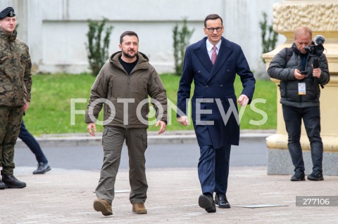  05.04.2023 WARSZAWA<br />
WIZYTA PREZYDENTA UKRAINY WOLODYMYRA ZELENSKIEGO W WARSZAWIE<br />
<br />
UKRAINIAN PRESIDENT WOLODYMYR ZELENSKY VISITS POLAND<br />
<br />
N/Z WOLODYMYR ZELENSKI MATEUSZ MORAWIECKI<br />
FOT. MARCIN BANASZKIEWICZ/FOTONEWS  