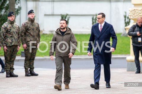  05.04.2023 WARSZAWA<br />
WIZYTA PREZYDENTA UKRAINY WOLODYMYRA ZELENSKIEGO W WARSZAWIE<br />
<br />
UKRAINIAN PRESIDENT WOLODYMYR ZELENSKY VISITS POLAND<br />
<br />
N/Z WOLODYMYR ZELENSKI MATEUSZ MORAWIECKI<br />
FOT. MARCIN BANASZKIEWICZ/FOTONEWS  