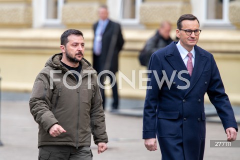  05.04.2023 WARSZAWA<br />
WIZYTA PREZYDENTA UKRAINY WOLODYMYRA ZELENSKIEGO W WARSZAWIE<br />
<br />
UKRAINIAN PRESIDENT WOLODYMYR ZELENSKY VISITS POLAND<br />
<br />
N/Z WOLODYMYR ZELENSKI MATEUSZ MORAWIECKI<br />
FOT. MARCIN BANASZKIEWICZ/FOTONEWS  