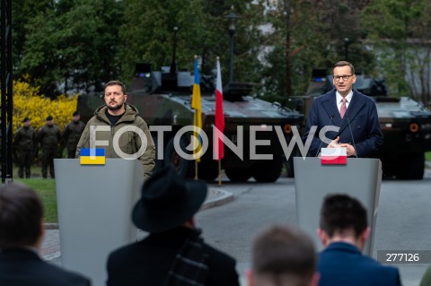  05.04.2023 WARSZAWA<br />
WIZYTA PREZYDENTA UKRAINY WOLODYMYRA ZELENSKIEGO W WARSZAWIE<br />
<br />
UKRAINIAN PRESIDENT WOLODYMYR ZELENSKY VISITS POLAND<br />
<br />
N/Z WOLODYMYR ZELENSKI MATEUSZ MORAWIECKI<br />
FOT. MARCIN BANASZKIEWICZ/FOTONEWS  